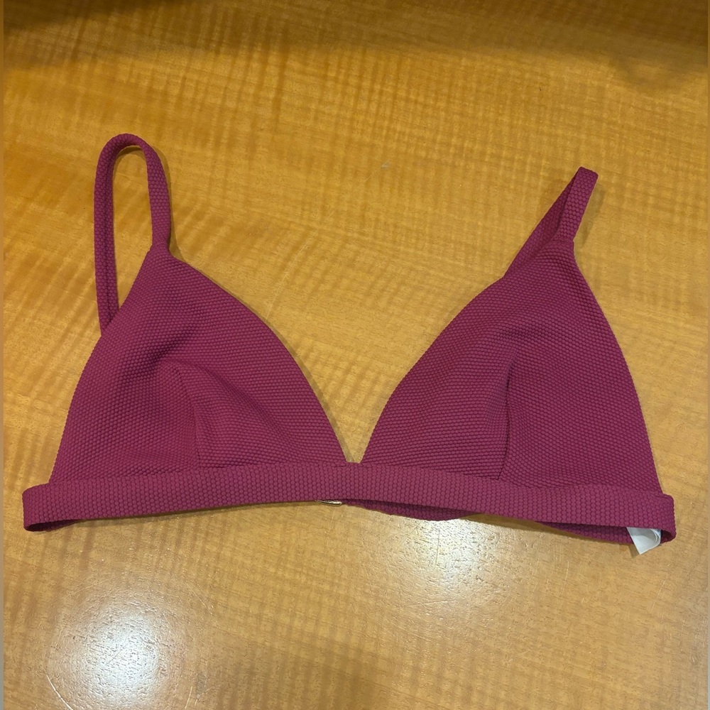 🌸 Hollister - Maroon Ribbed Triangle Bathing Suit Top 🌸